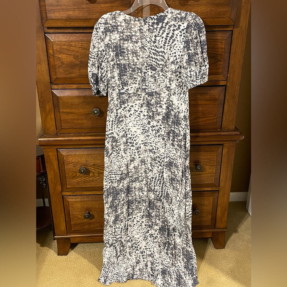 Express Short Sleeve Animal print hi-low Maxi dress size XS - Picture 7 of 7